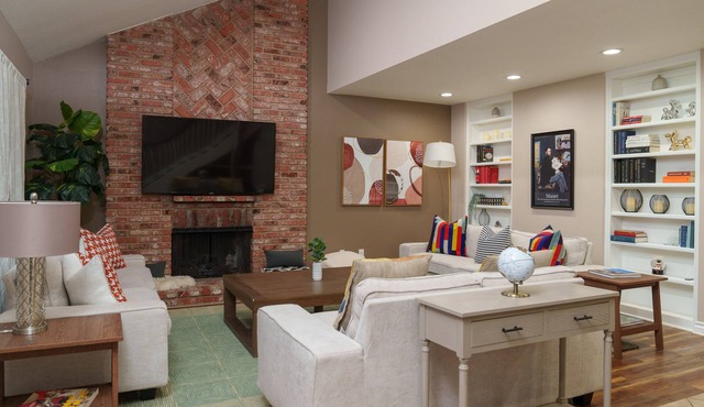 Villa Style House in Santa Clarita