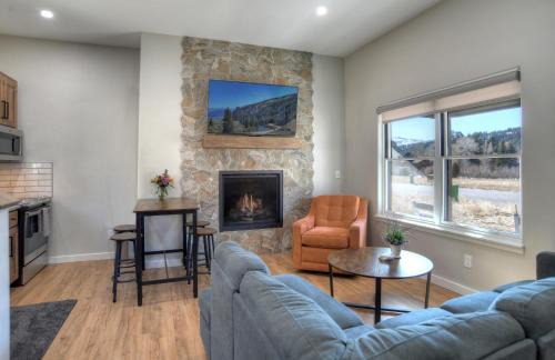 Vista del Rio Hideaway – Unit B in South Fork, CO
