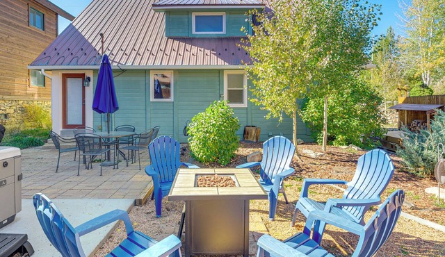 Walk to Grand Lake & Dtwn! Group Escape w/Hot Tub