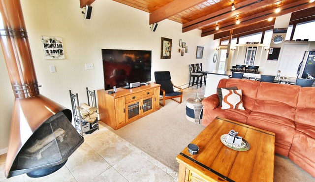 Walk to Lake, Rec Path, Amphitheater! Spacious Unit, Big Deck. Near Shops