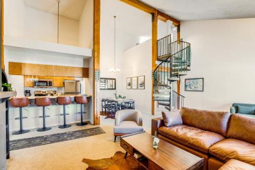 Walk to Lift: Mtn-View Crested Butte Condo w/Loft