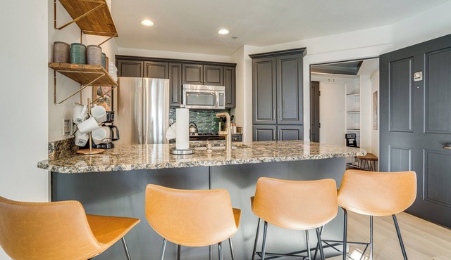 Walk to Lifts: Copper Mtn Condo in Center Village