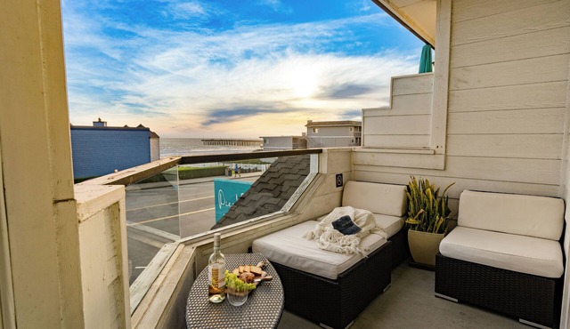 Walk to Pier + Beach | Stylish 2BR w/Ocean View | Shared Bar, Firepit, Lounge