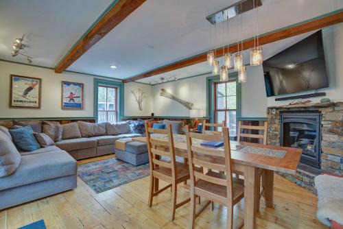 Walk to Ski Shuttle! Breckenridge Cabin w/Hot Tub