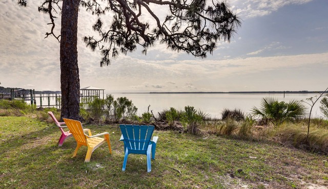Waterfront Ochlockonee Bay Cottage w/Views!