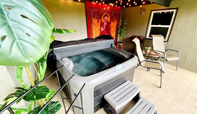 Winnemucca Spa; wet sauna, hot tub, views