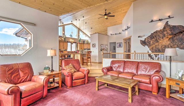 Wonderful Hilltop Hideaway w/ Deck & Mtn Views!