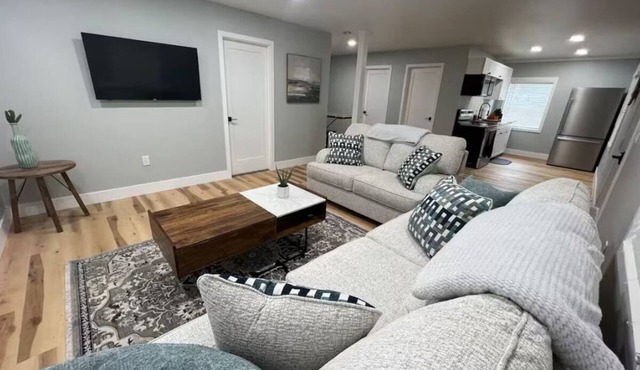 Wonderful home for a relaxing stay by the bay. All year hot tub, fire pit and short walk to the bay.