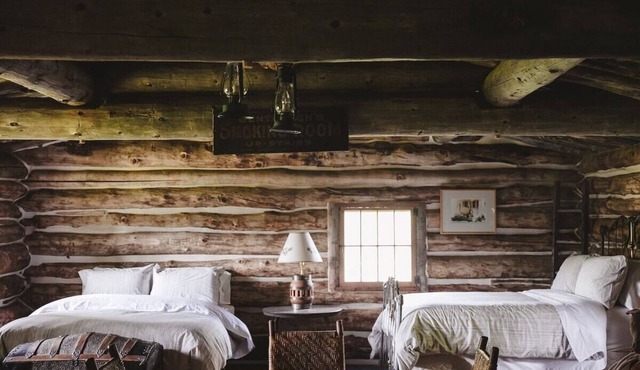 Woodgate Mountain Retreat: 40 Acres of Peace!