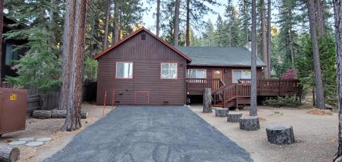 Zephyr Cove Cabin - Walk to Lake & Beach