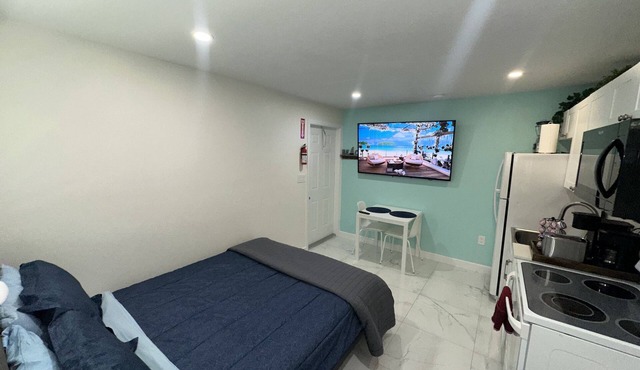 ★ Zin Cozy Studio★5 min to Beach★
