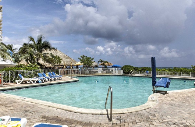Beachfront Fort Lauderdale Condo w/ Pool Access!