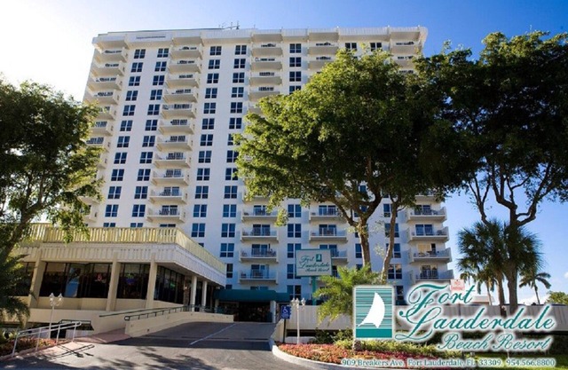 FLBR Studio Unit 1501A - 2 blocks off beach with Direct Ocean Views.