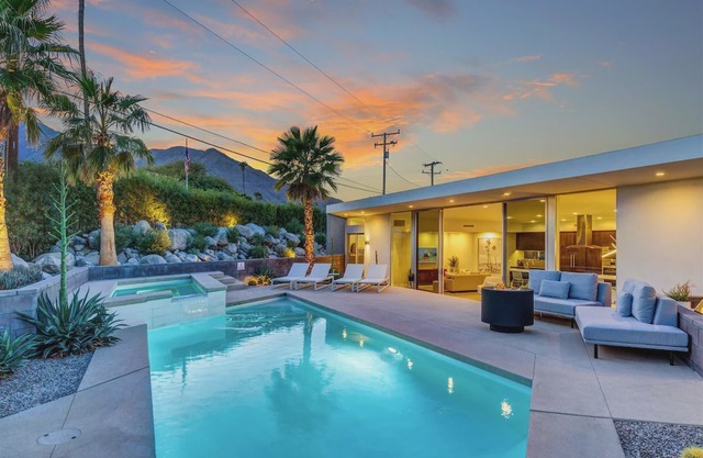 La Roca - Chico Canyon Ultra Lux Accommodations. Stay in Palm Springs Like a Celebrity In The Secluded Chino Canyon Neighborhood For Ultimate Privacy!