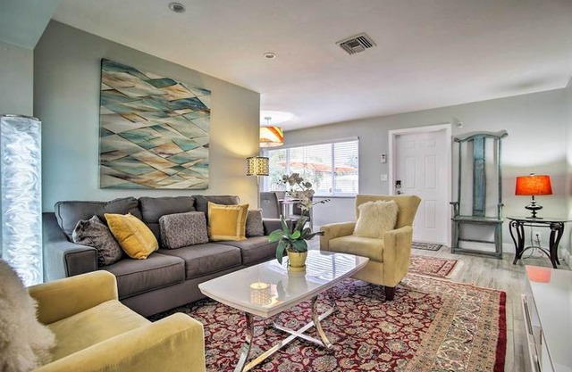 Modern Retreat 3 Miles From Fort Lauderdale Beach!