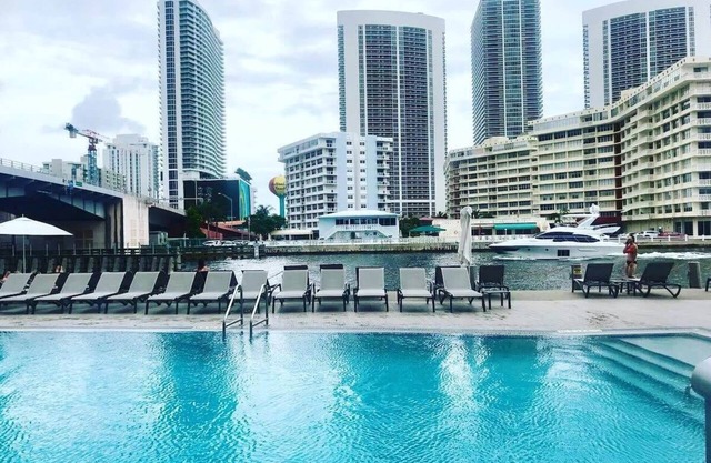 Stunning Studio Suite with Breathless View Miami 1909 B