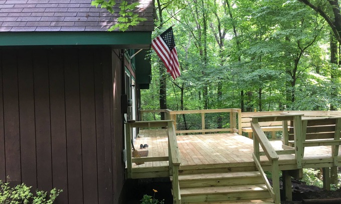 Clifftops Cabin | ATypical Cabin in Clifftops VRBO #891120 family & dog friendly