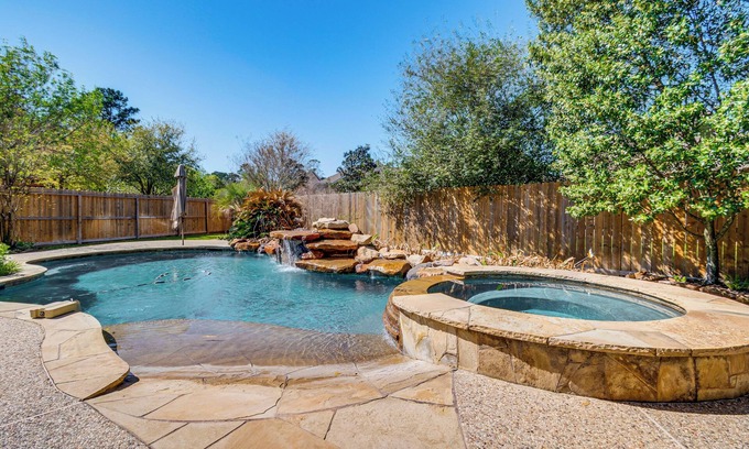 The Woodlands House | Near Cynthia Woods Mitchell Pavilion: Family Home!