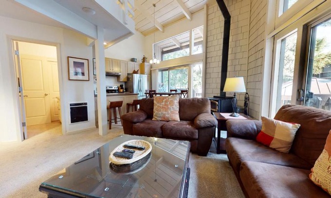 Mammoth Lakes Apartment | Sierra Park Villas #11 condo