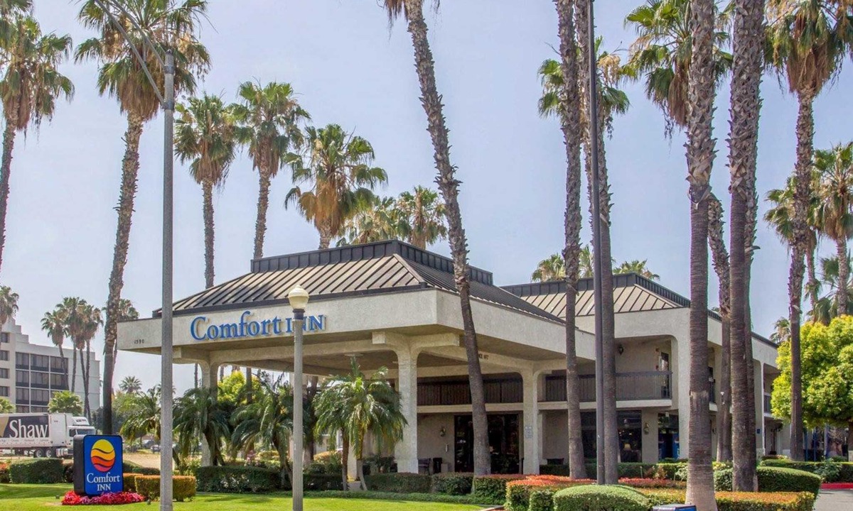 Riverside Hotel | Quality Inn Riverside Near UCR and Downtown