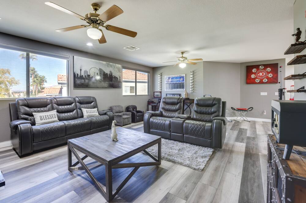 El Capitan Ranch House | Spacious Las Vegas Vacation Rental w/ Private Pool