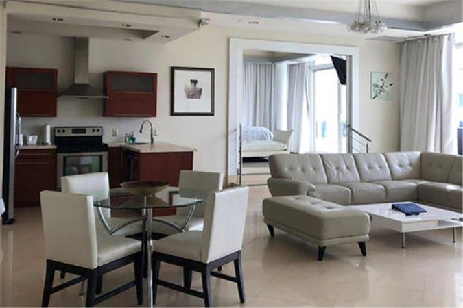 Photo of Livingroom in Galt Mile