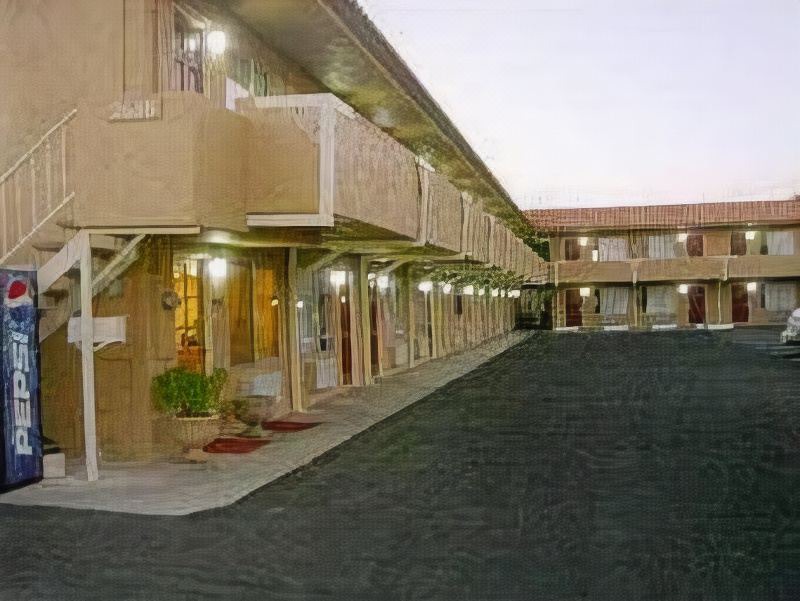 Photo of Buildings in Hemet