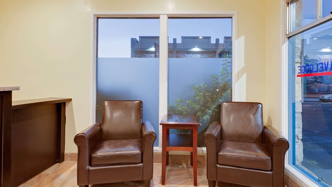 Photo of Livingroom in Downtown