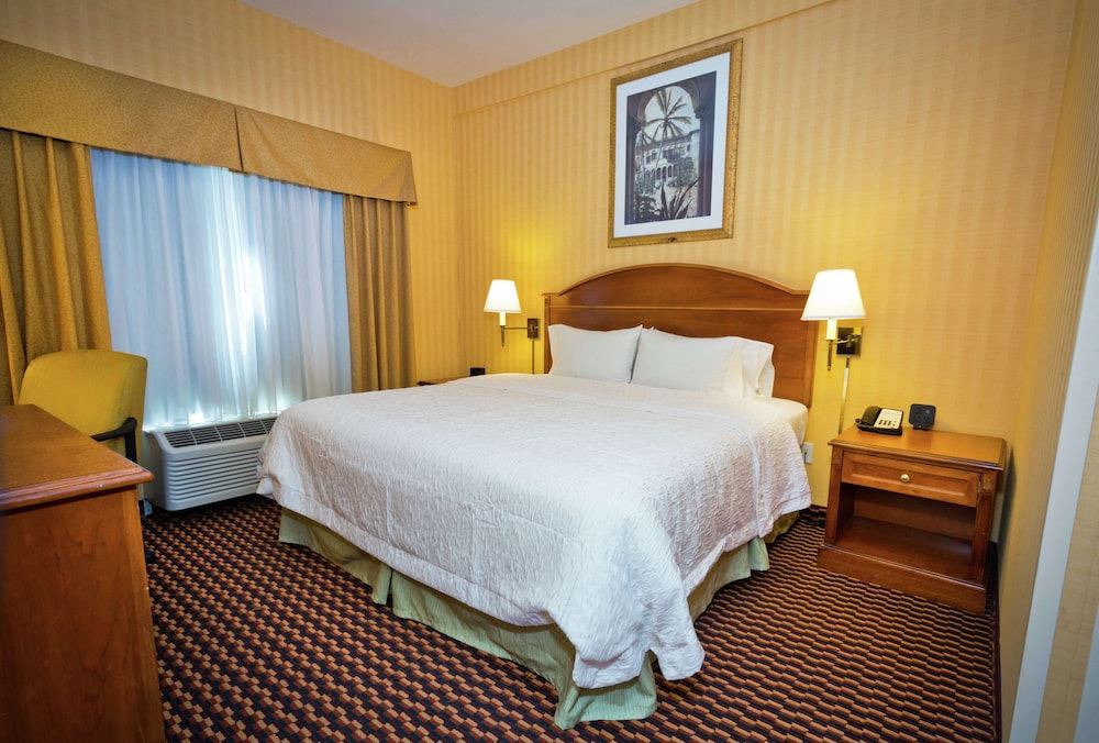 Photo of Bedroom in Arden-Arcade