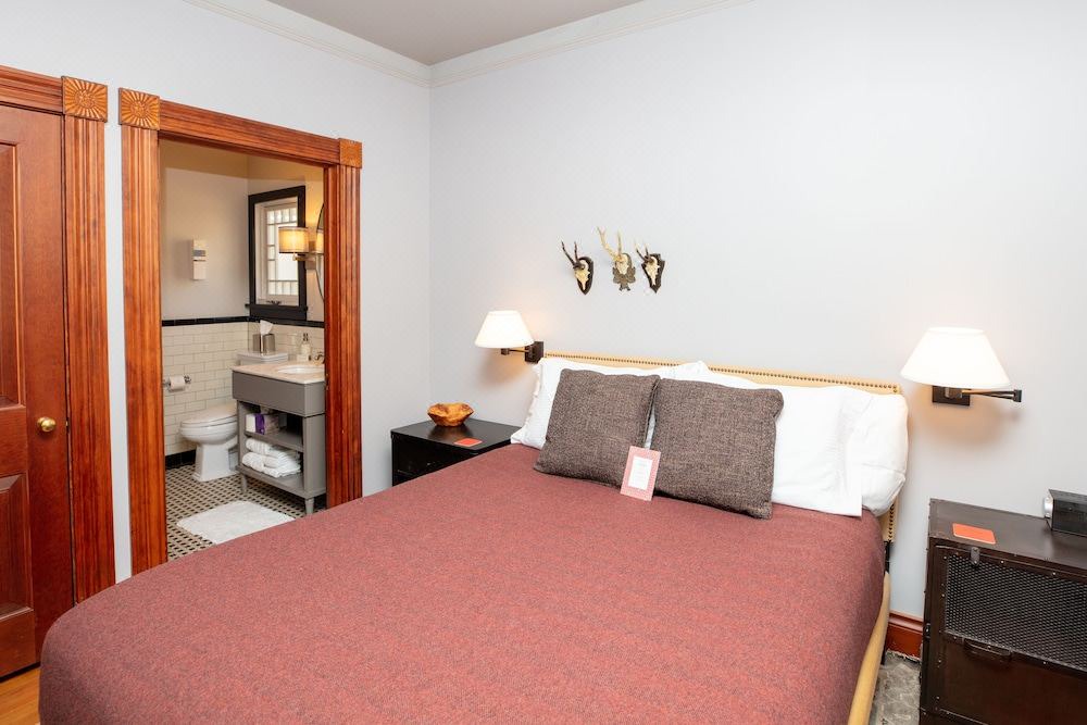 Photo of Bedroom in Green Mountain Falls