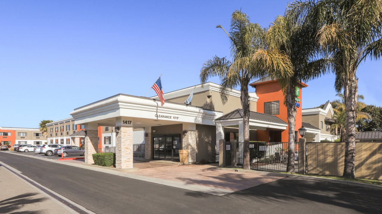 Photo of Buildings in Lompoc