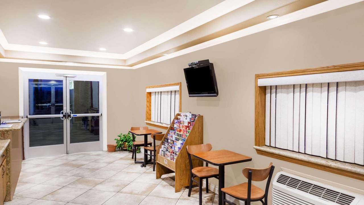 Photo of Livingroom in Barstow