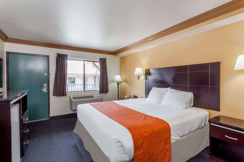 Photo of Bedroom in Norco