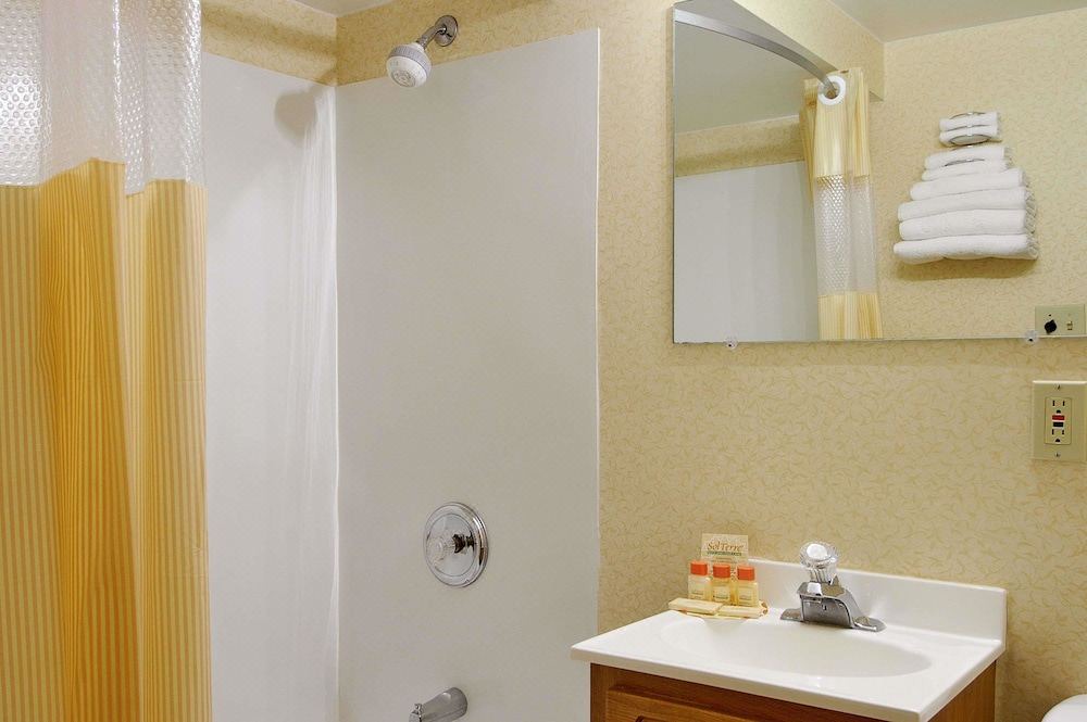 Photo of Bathroom in Lakewood