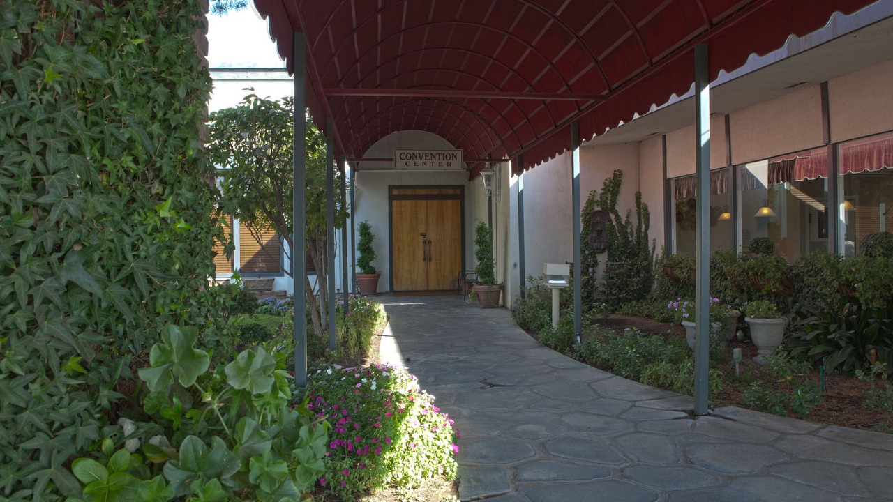 Photo of Buildings in Visalia