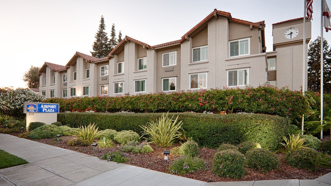 Photo of Buildings in Newhall