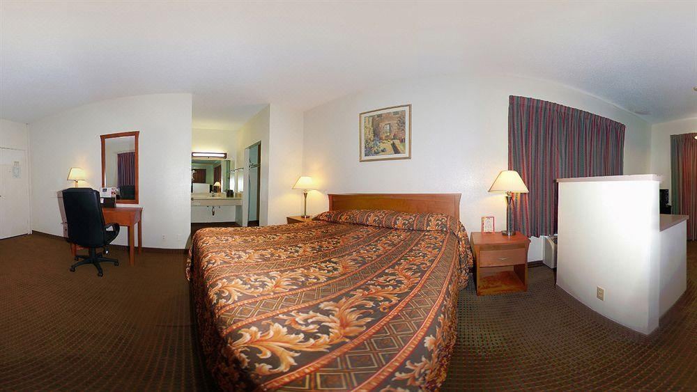 Photo of Bedroom in La Sierra