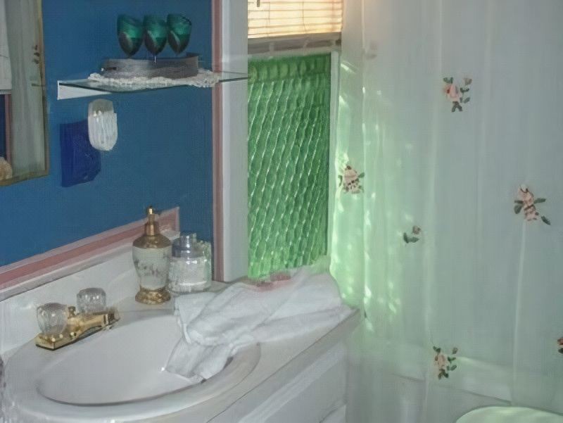 Photo of Bathroom in Golden