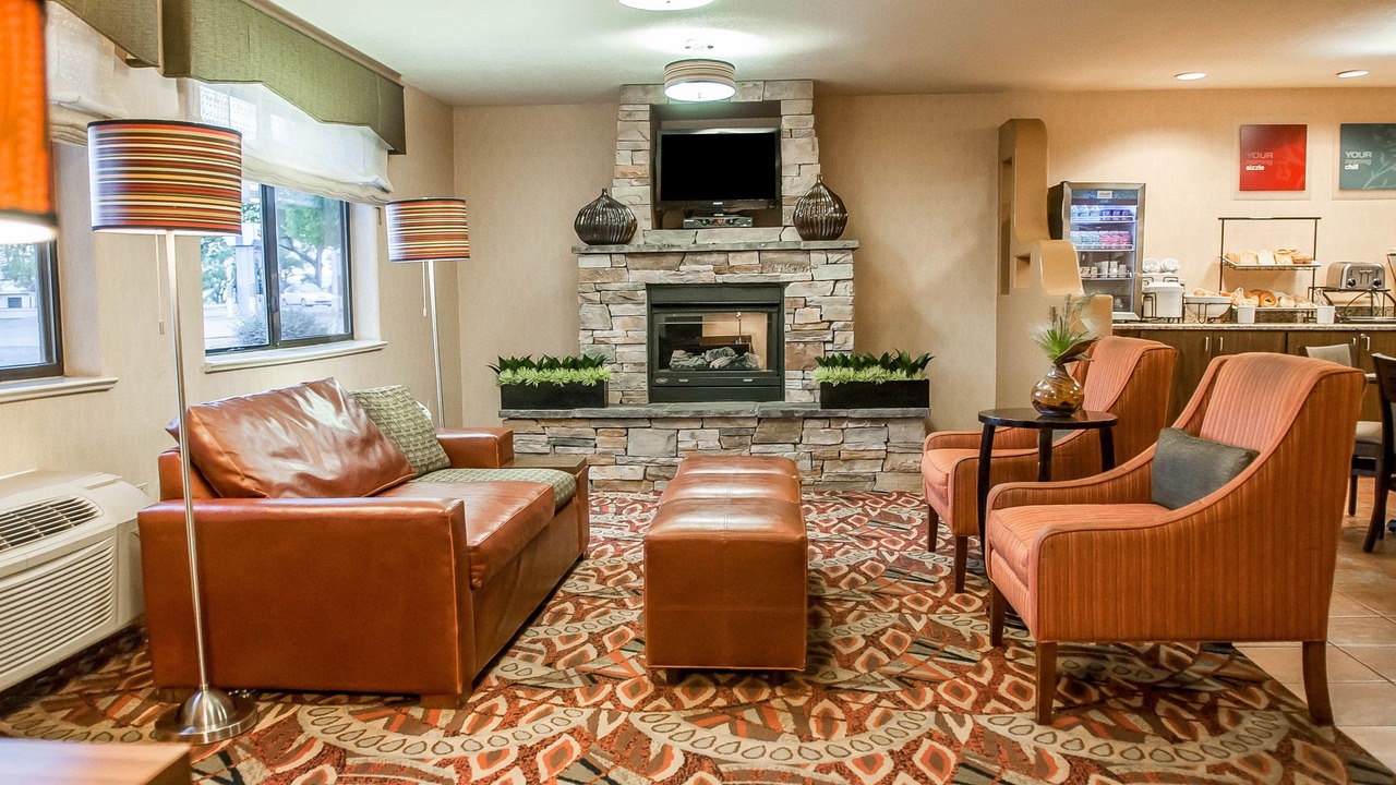 Photo of Livingroom in Los Alamos