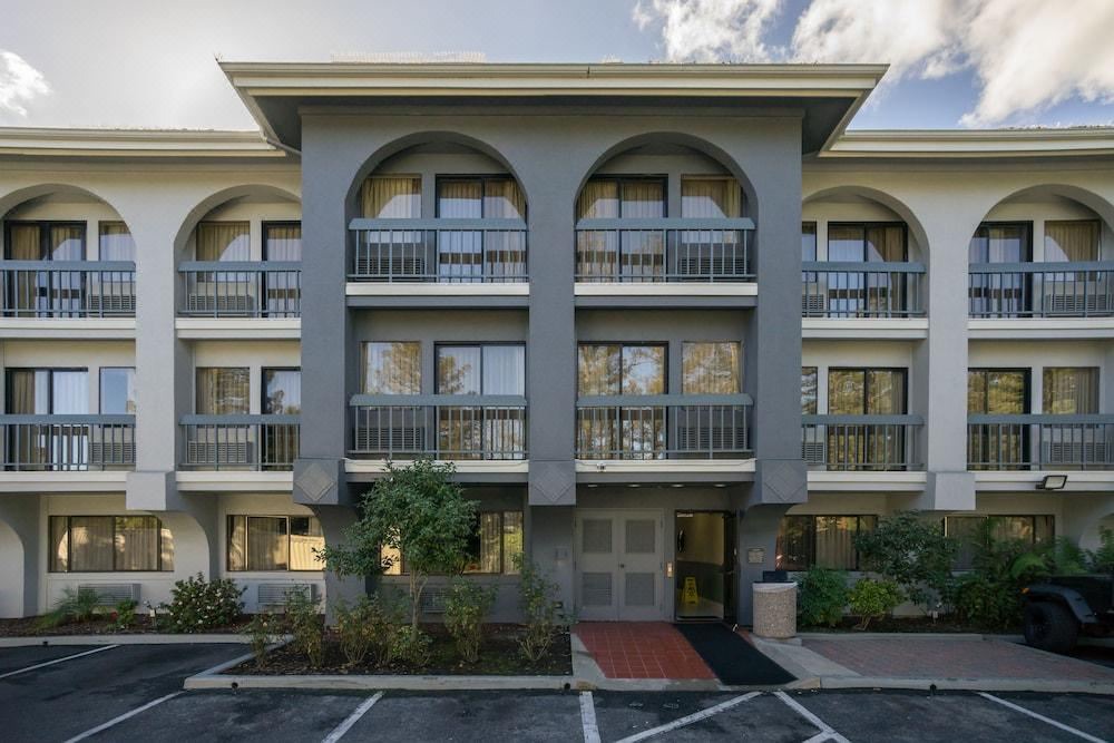 Photo of Buildings in Old Mountain View