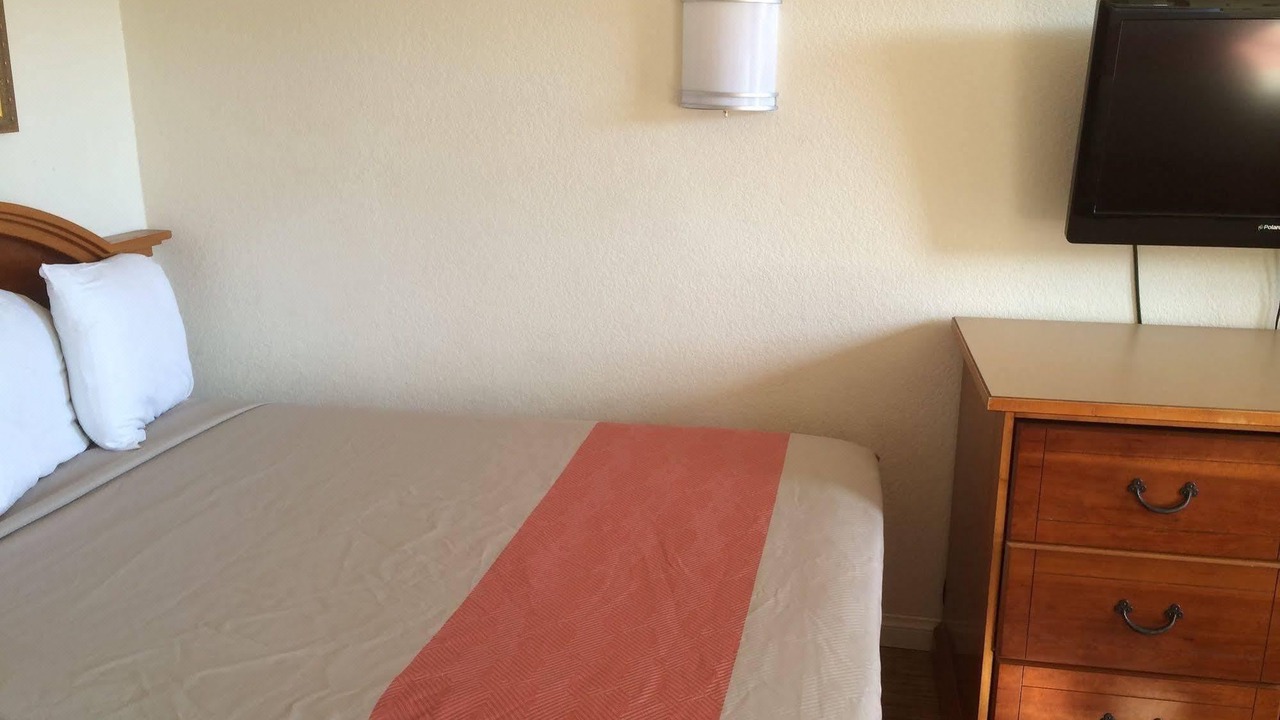 Photo of Bedroom in Hemet