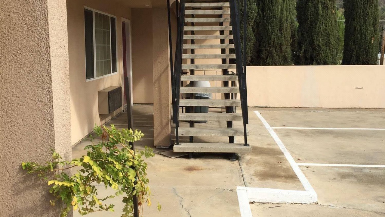 Photo of Buildings in Mariposa
