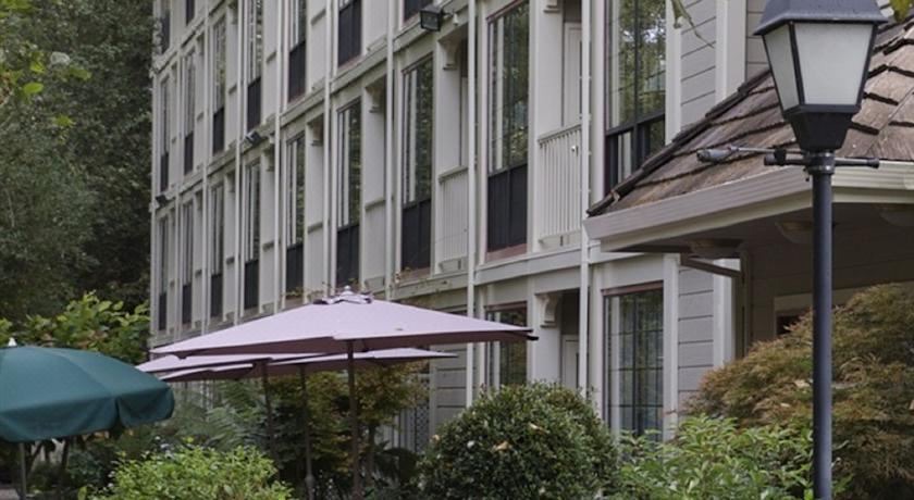 Photo of Buildings in Saratoga