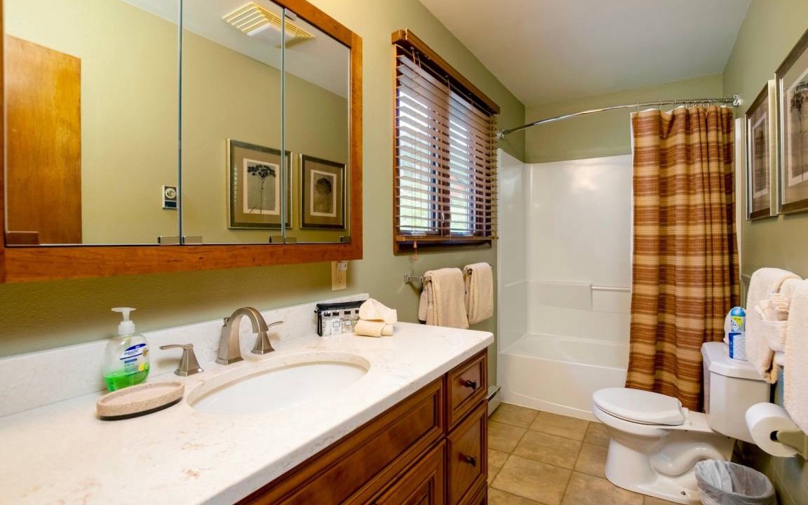 Photo of Bathroom in Windcliff Estates