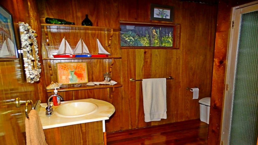 Photo of Bathroom in Harbor Village