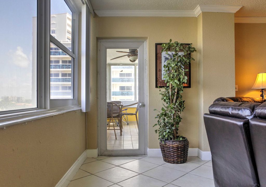 Photo of Livingroom in Galt Mile