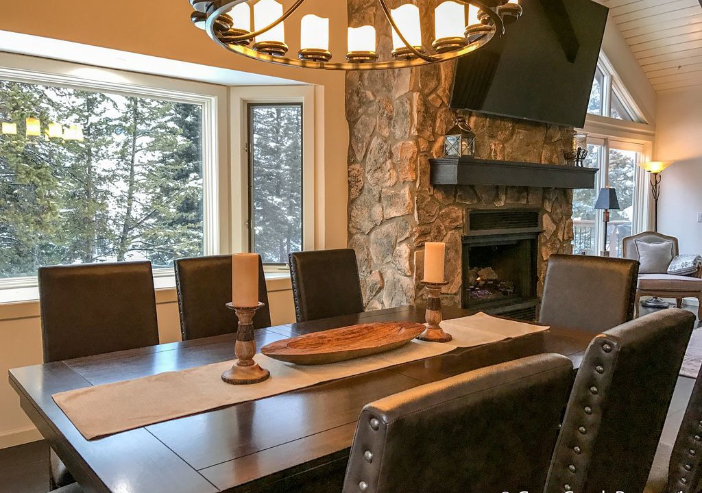 Photo of Livingroom in Matterhorn Village