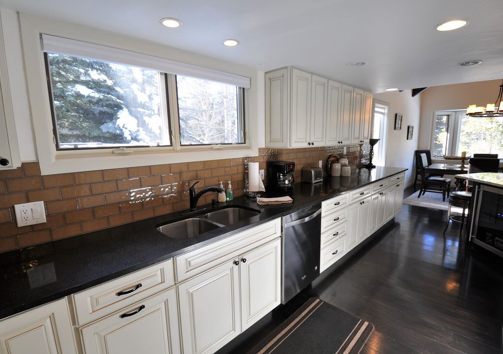 Photo of Kitchen in Matterhorn Village