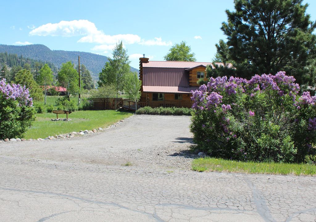 Photo of Buildings in Ponderosa Pines