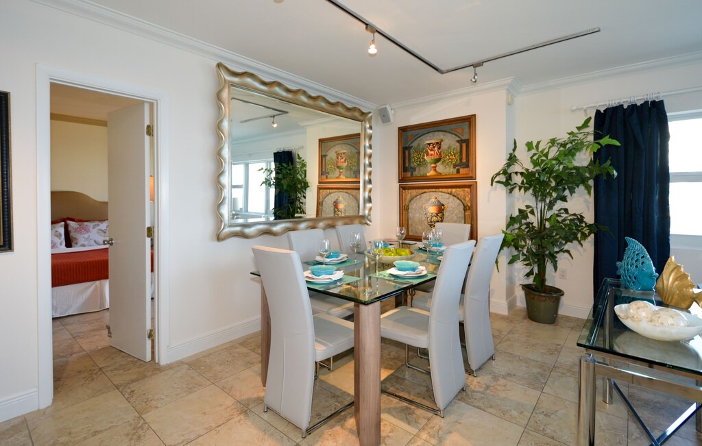 Photo of Livingroom in Galt Mile